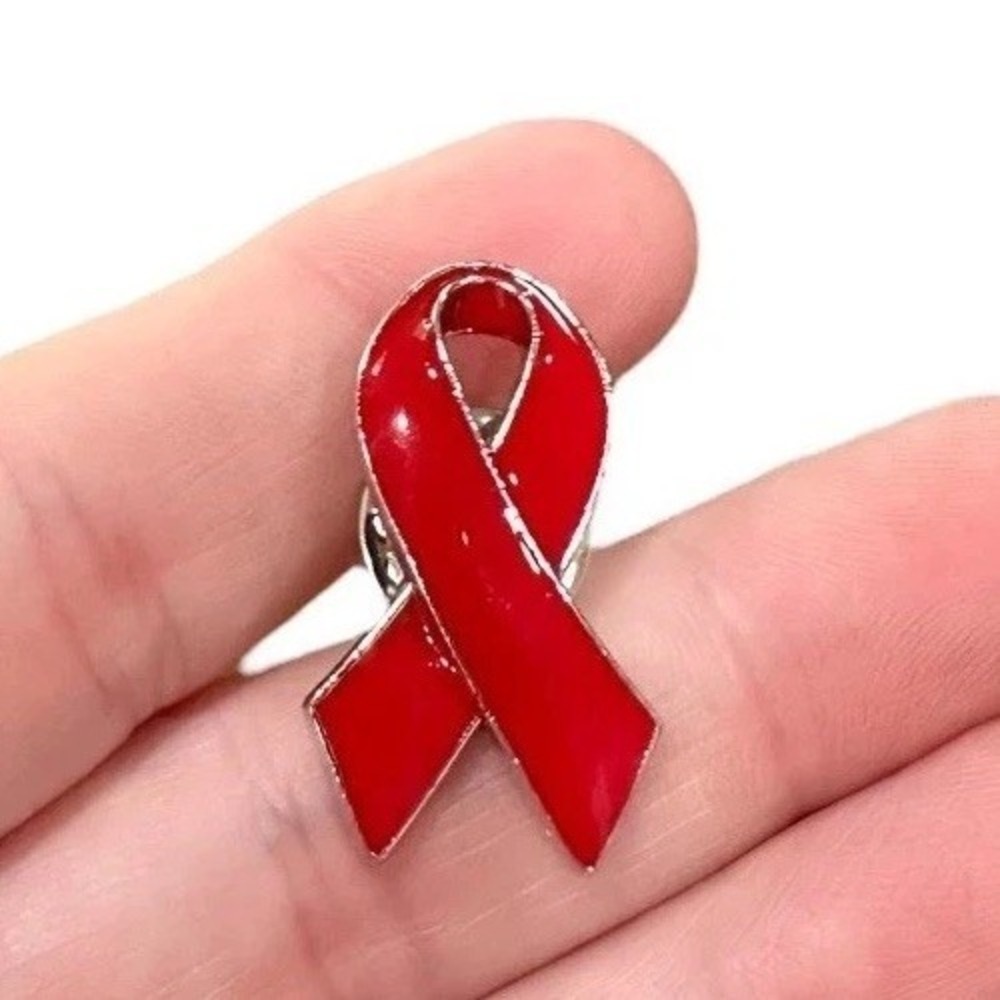 Red ribbon awareness pin/badge/lapel